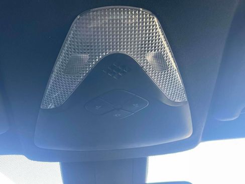 Used 2019 Toyota C-HR XLE FWD image 26
