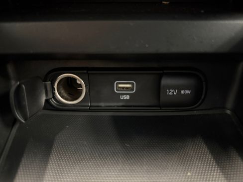 Used 2023 Kia Soul LX w/ Option Group 015 FWD image 21