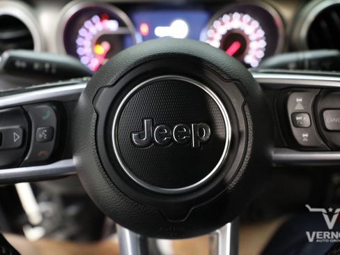 Used 2020 Jeep Gladiator Rubicon AWD/4WD image 21