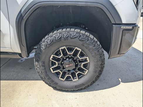 Used 2026 GMC Sierra 2500 AT4X AWD/4WD image 20