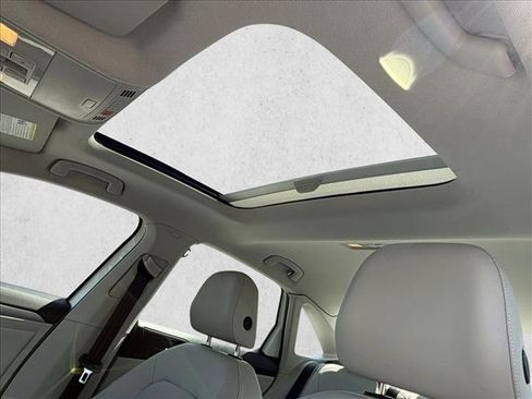 Used 2023 Volkswagen Jetta SE FWD image 21