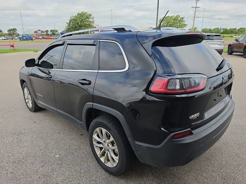 Used 2019 Jeep Cherokee Latitude w/ Popular Appearance Group FWD image 5