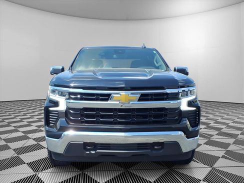 Used 2024 Chevrolet Silverado 1500 LT AWD/4WD image 2