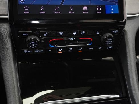 Certified 2025 Jeep Grand Cherokee L Limited w/ Luxury Tech Group II image 36