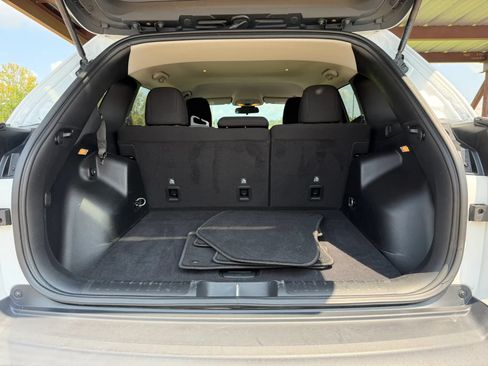 Used 2019 Jeep Cherokee Latitude w/ Popular Appearance Group FWD image 20
