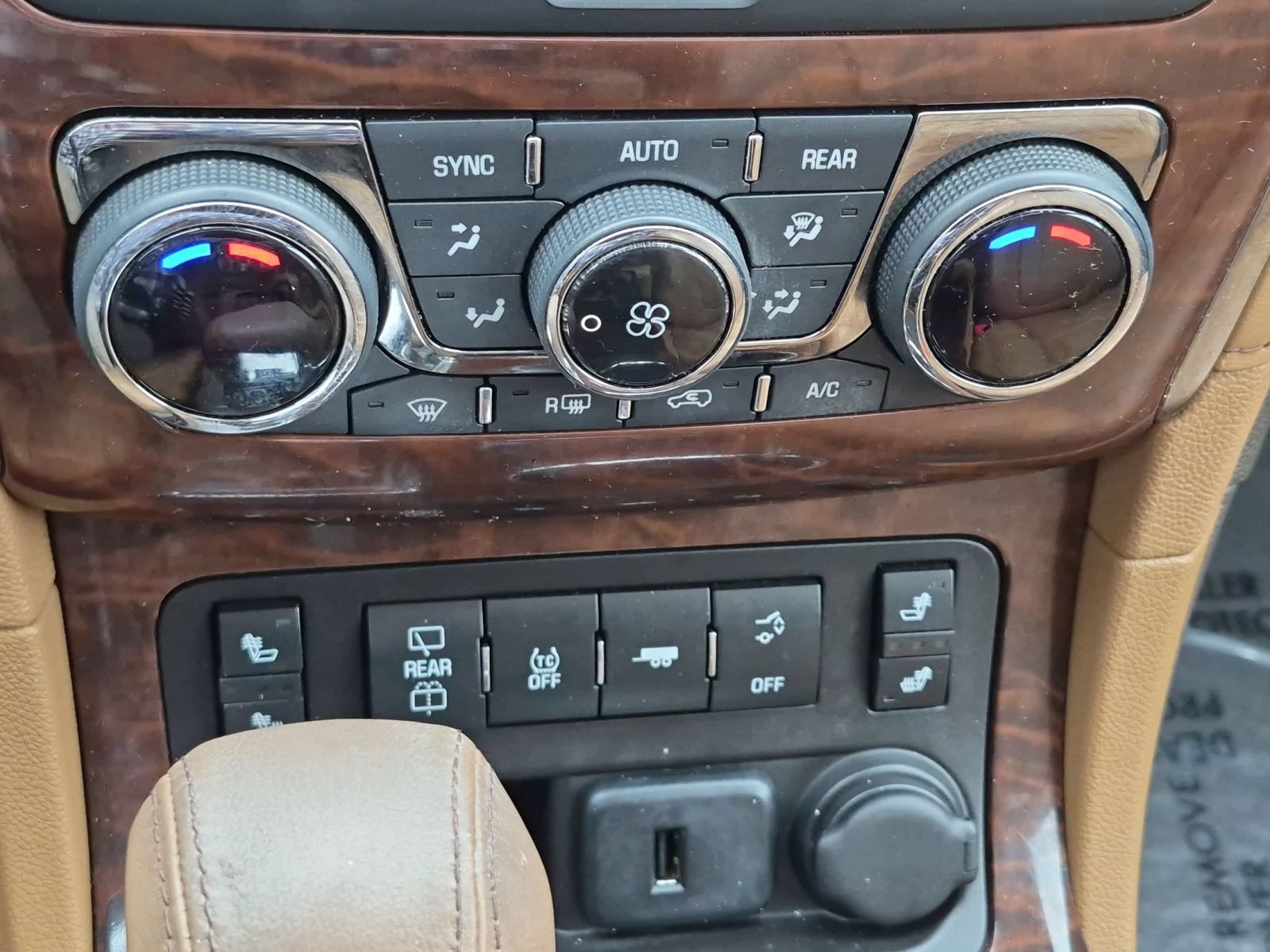 Used 2015 Buick Enclave Leather AWD/4WD image 27