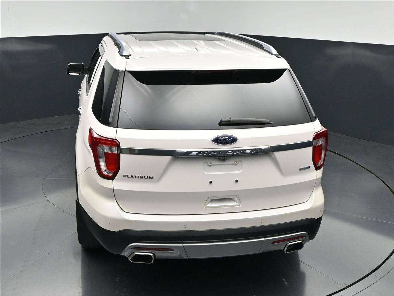 Used 2017 Ford Explorer Platinum AWD/4WD image 25