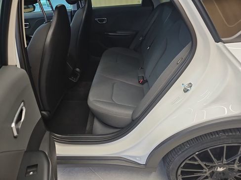 Used 2025 Kia K4 LXS image 30