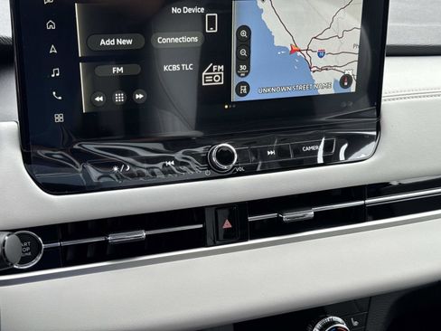 New 2025 Mitsubishi Outlander SE image 24