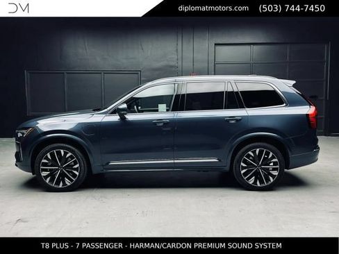 Used 2026 Volvo XC90 T8 Plus w/ Protection Package Premier AWD/4WD image 3