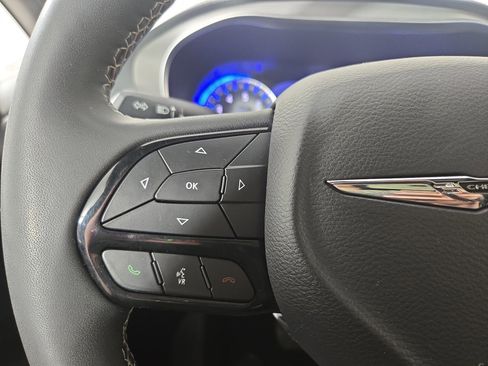 Certified 2024 Chrysler Pacifica Limited w/ S Appearance Package FWD image 17