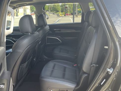 Used 2021 Kia Telluride EX w/ EX Premium Package FWD image 10