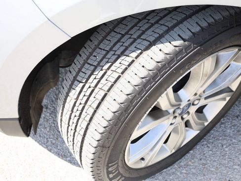 Used 2022 Ford Edge Titanium image 24