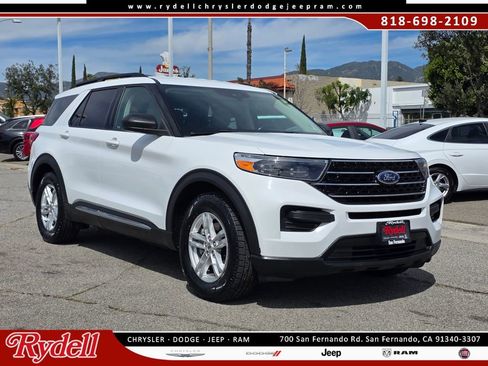 Used 2021 Ford Explorer XLT image 1