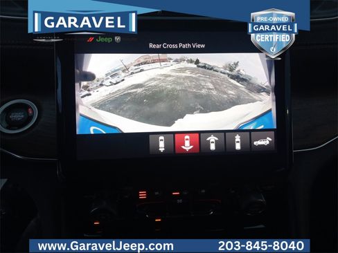 Used 2023 Jeep Grand Cherokee L Summit w/ Luxury Tech Group V image 17