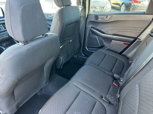 Used 2025 Ford Escape Active AWD/4WD image 30