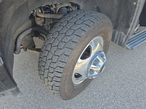 Used 2022 Chevrolet Silverado 3500 High Country w/ Technology Package image 32