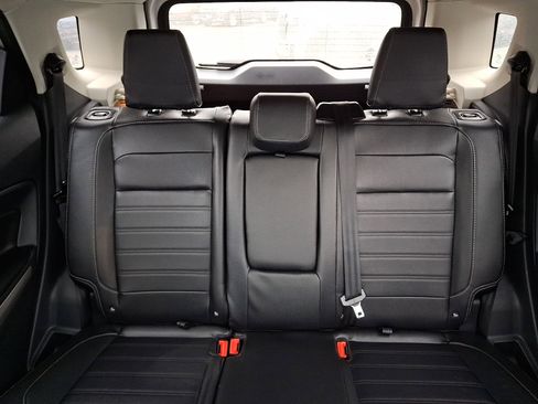 Certified 2022 Ford EcoSport Titanium image 19