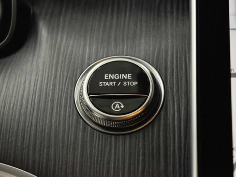 Certified 2025 Mercedes-Benz CLE 300 4MATIC Coupe image 23