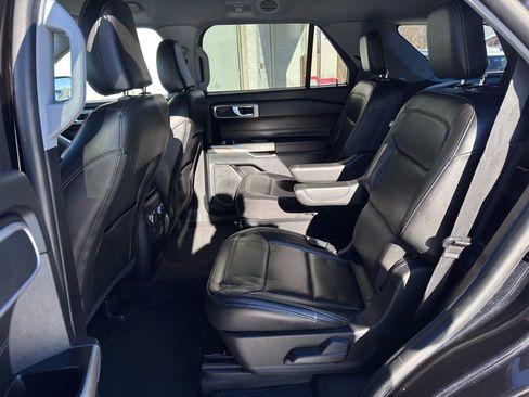 Used 2021 Ford Explorer XLT w/ Equipment Group 202A image 37