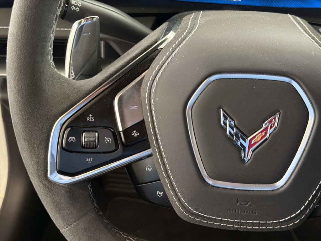 Used 2026 Chevrolet Corvette Stingray Preferred Conv w/ 2LT RWD image 22