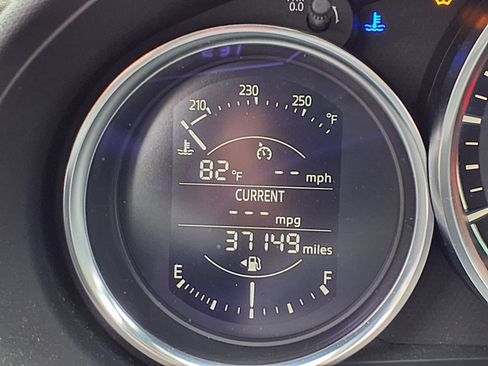 Used 2020 MAZDA MX-5 Miata Sport RWD image 6