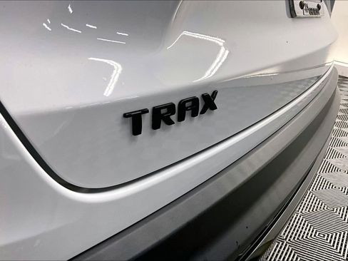 Used 2024 Chevrolet Trax RS w/ Driver Confidence Package image 30
