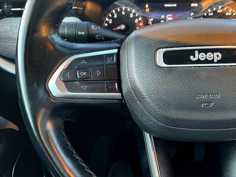 Used 2022 Jeep Compass Latitude image 15