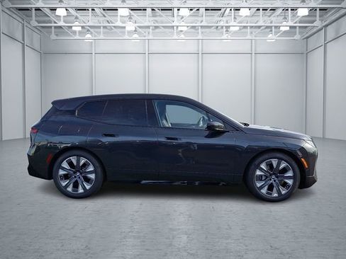 New 2026 BMW iX xDrive45 image 4