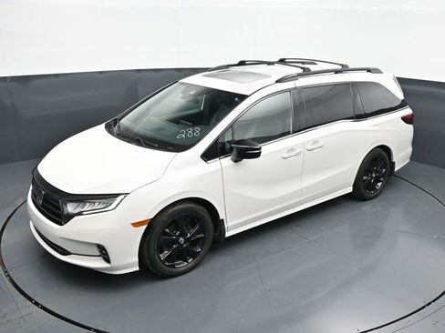 Used 2023 Honda Odyssey Sport image 15