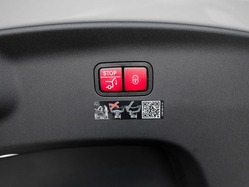 Used 2024 Mercedes-Benz AMG GT 53 image 33