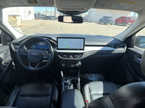 Used 2024 Ford Escape Platinum AWD/4WD image 10
