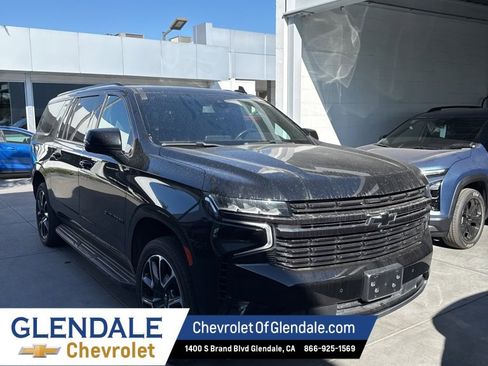 Certified 2021 Chevrolet Suburban RST w/ Luxury Package image 1