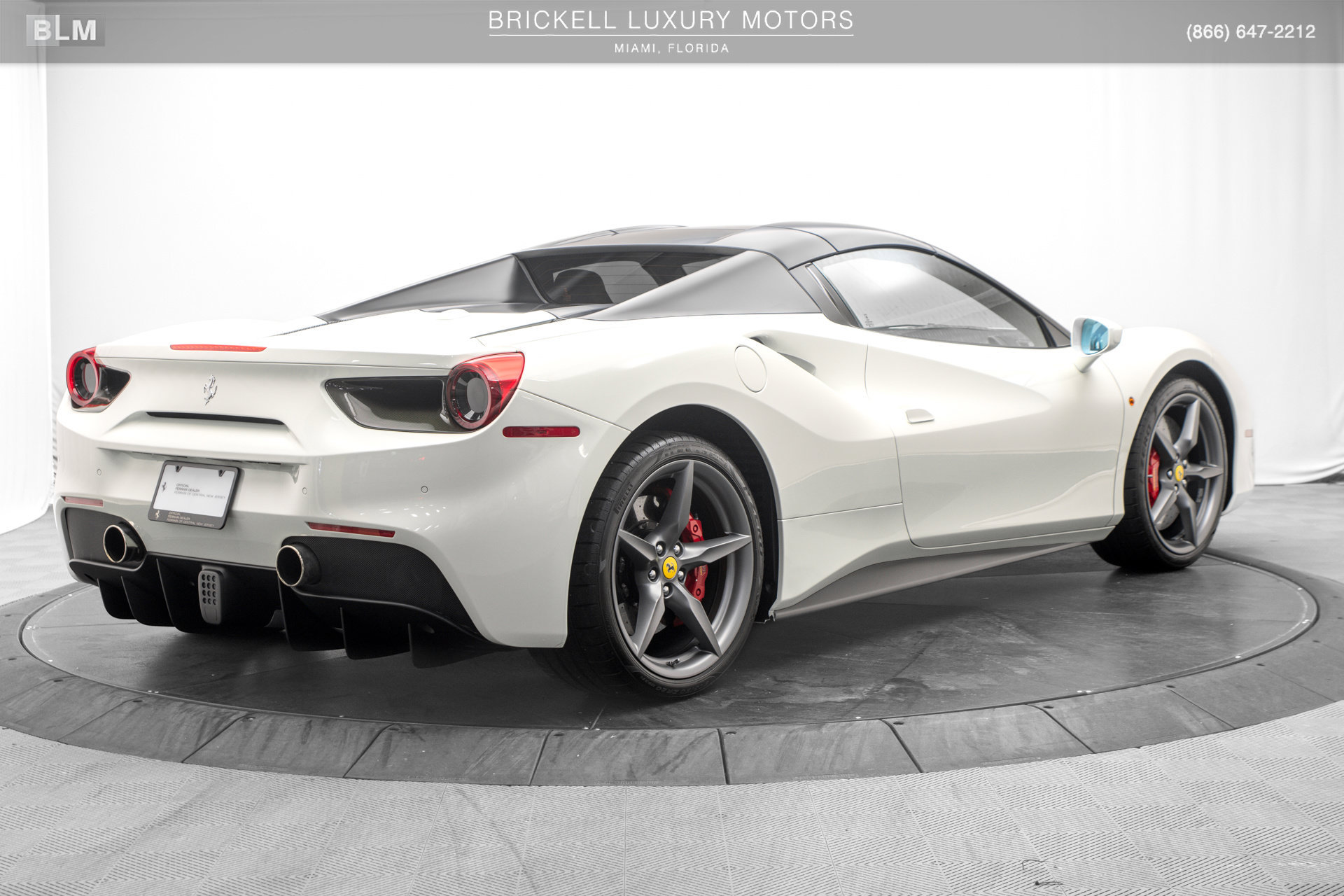 Used 2018 Ferrari 488 Spider RWD image 4