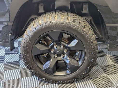 Used 2019 RAM 1500 Big Horn AWD/4WD image 10