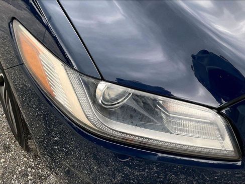 Used 2019 Lincoln Continental Reserve AWD/4WD image 34