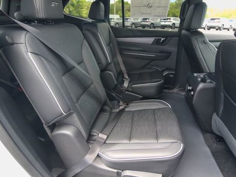 New 2026 Buick Enclave Sport Touring w/ Power Package FWD image 25