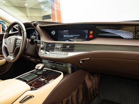 Used 2018 Lexus LS 500 AWD w/ Interior Upgrade Package image 52