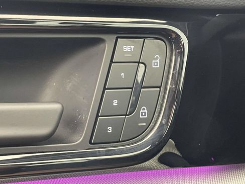 Certified 2025 Porsche Panamera 4 AWD/4WD image 34
