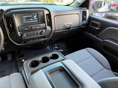 Used 2019 Chevrolet Silverado 1500 Custom w/ Custom Convenience Package AWD/4WD image 41