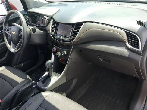 Used 2022 Chevrolet Trax LT w/ Sport Edition FWD image 20