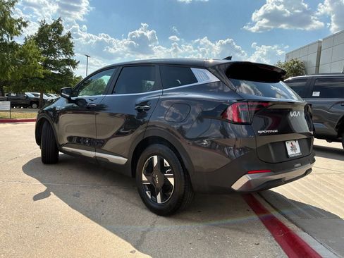 Used 2026 Kia Sportage LX FWD image 8