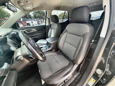 Used 2021 Chevrolet Traverse LT FWD image 18