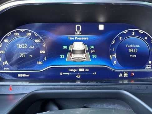 Used 2022 Chevrolet Suburban LT AWD/4WD image 41