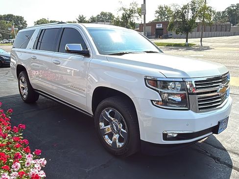 Used 2015 Chevrolet Suburban LTZ image 5