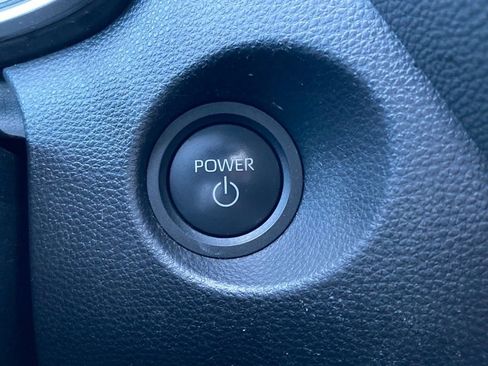 Used 2025 Toyota Corolla Cross AWD Hybrid image 20