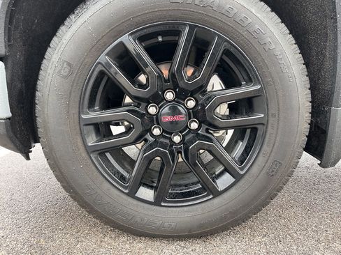 Used 2024 GMC Sierra 1500 Elevation image 11