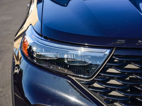 Used 2022 Ford Explorer ST-Line w/ Class IV Trailer Tow Package image 12