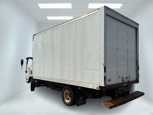 Used 2019 Isuzu NPR RWD image 22