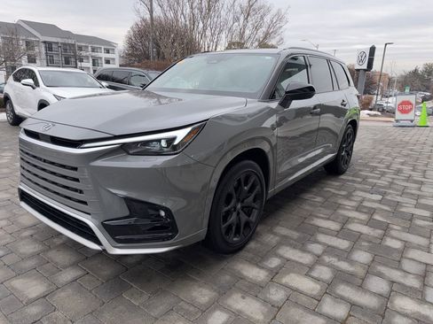 Certified 2026 Lexus TX 500h AWD w/ Technology Package image 29